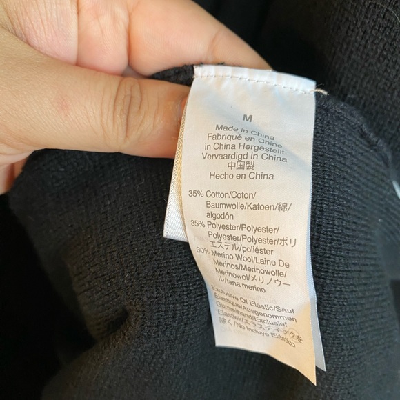 Oversized Banana Republic black cardigan jacket Size M - Picture 3 of 3